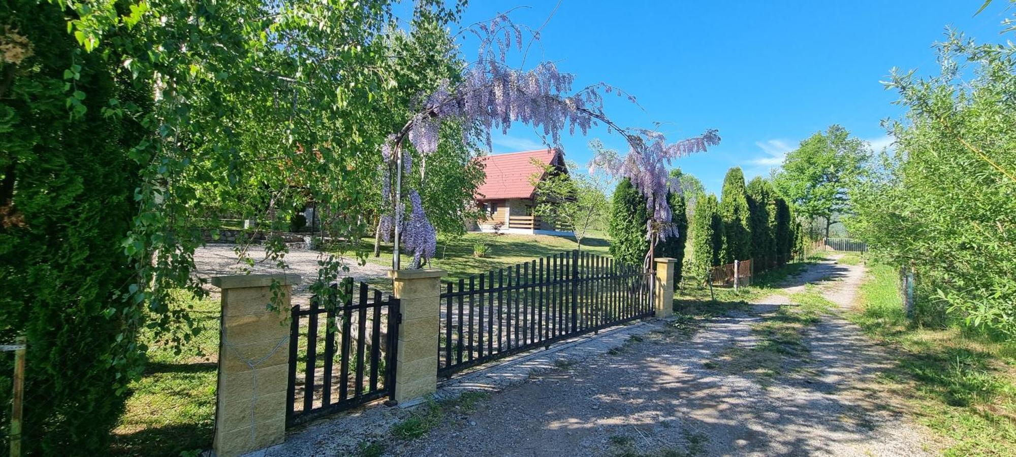 Green Garden Lohovo Bihac Exterior photo
